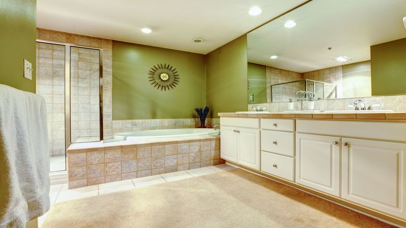 Upgrading a Bathroom With a New Shower Door to Make Your Space look more beautiful